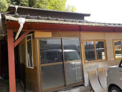小屋外観