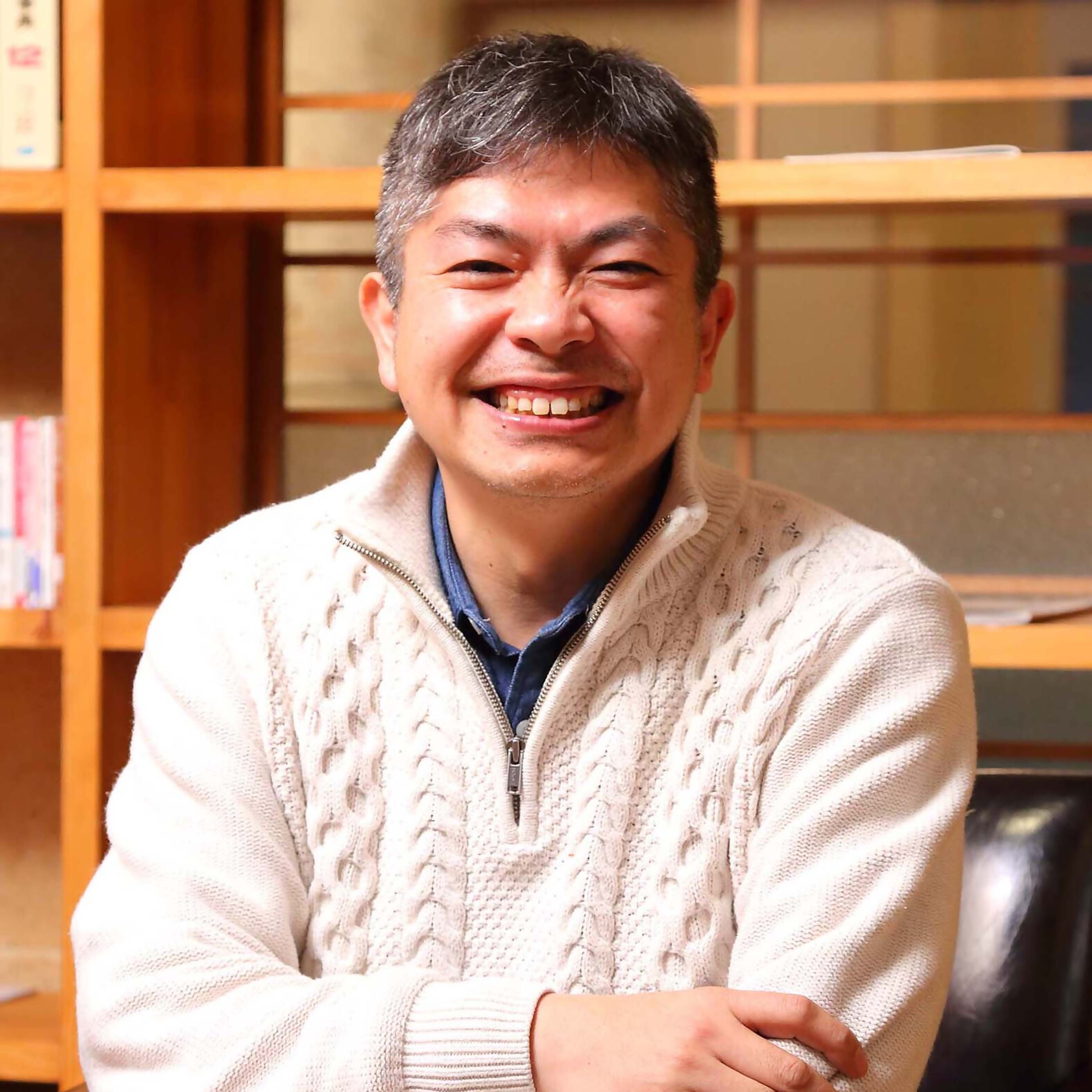 山口　覚