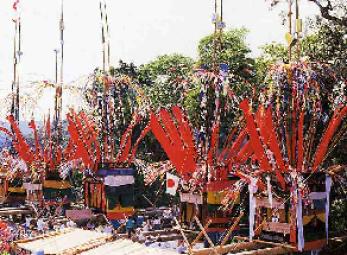 「生立八幡神社山笠」全景